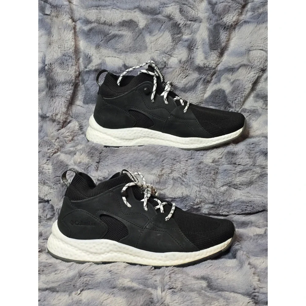 NWB Columbia SH/FT Outdry Mid Hiking Shoe - Women's‎ BL1020-013 size 10